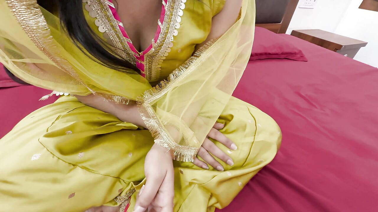 Hostel Se Aayi Choti Behen Ke Sath Erster Sex Kiya