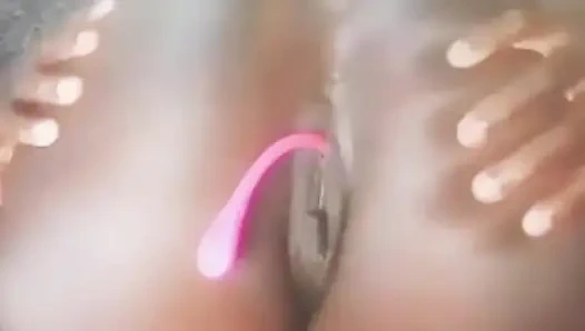 Ebenholz Verführerin: Charme, der beißt, Glückseligkeit, dass schmilzt