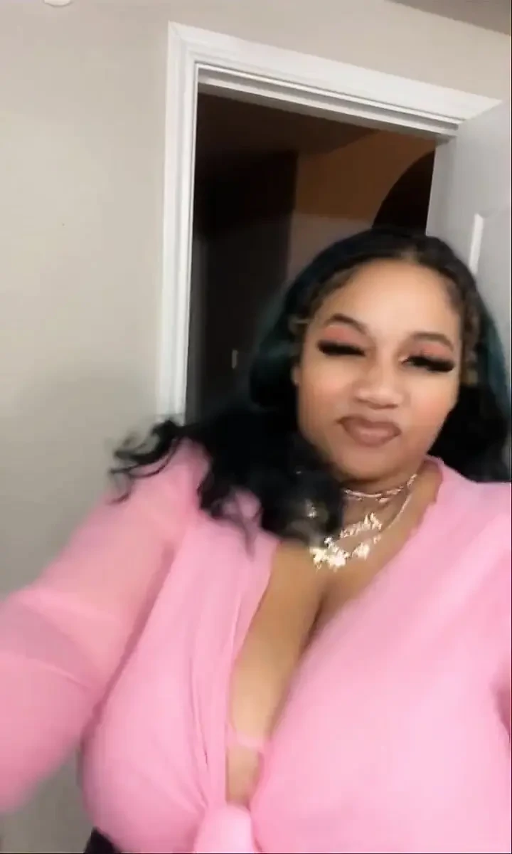 Biggdebbiecakez Is Sucha Tease