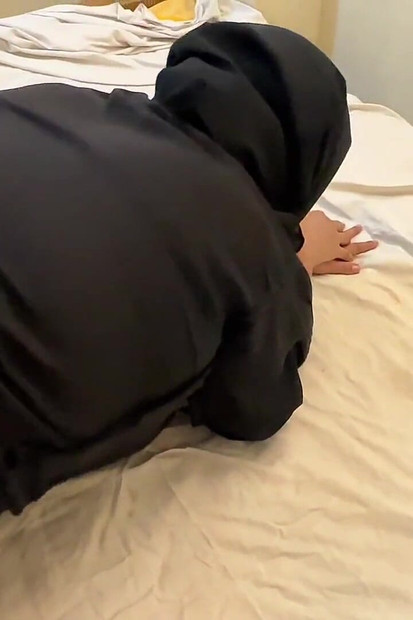 Quickly Pound My Huge Ass & Wet Pussy My Parents Leaves Home - I'm Arab Alone Hot Teen Muslim Girl