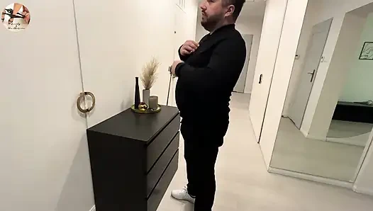 I welcumed him with a hot blowjob and got cum as a reward