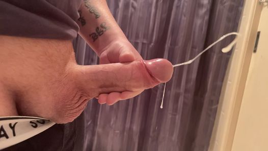 Solo masturberen en grote touwen van sperma schieten! + Slow motion