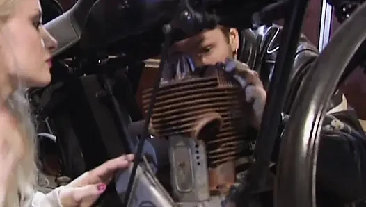 Top-class German sluts sharing sperm after intense orgy fuck
