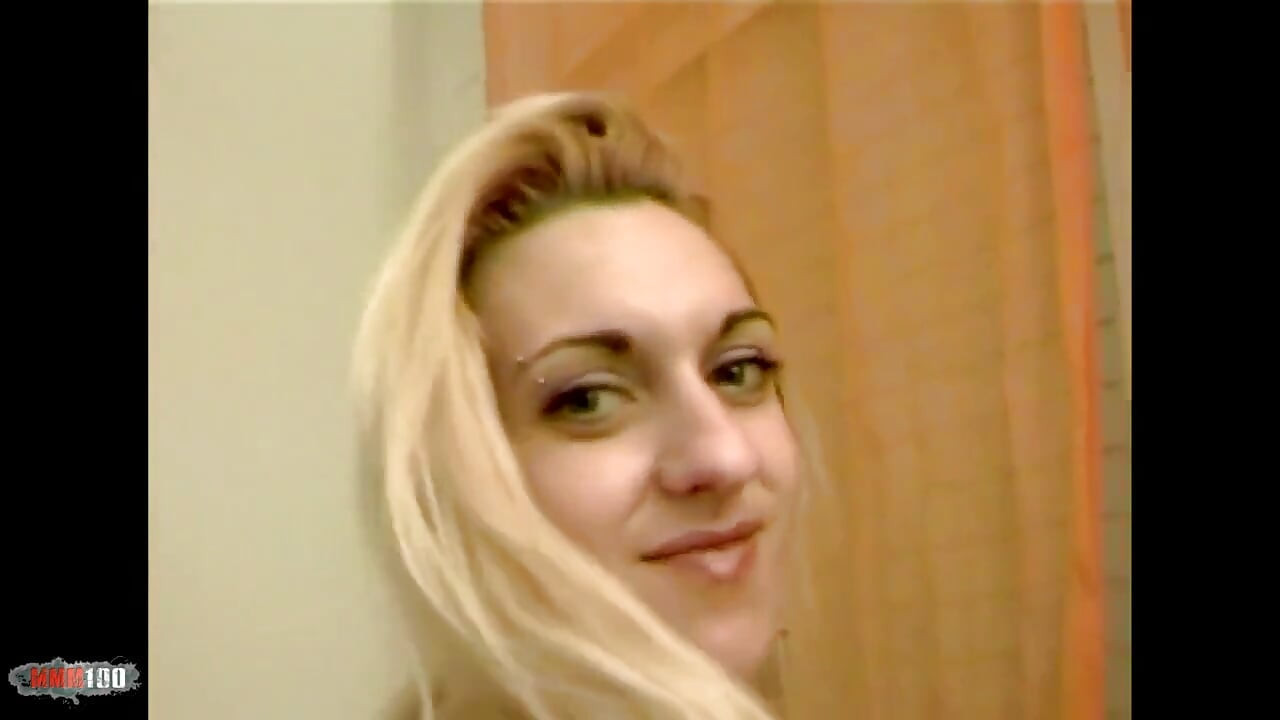 Jessica: Nice Teen Blonde Jessica Doing a Hot Striptease