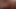 セクシーな女の子が床の巨大なペニスで膣を跳ねさせて射精