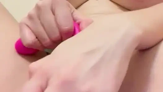 Aku mencari seseorang yang ingin merekam denganku