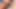 Siyah adam oturma odasında seksi genç sarışınla ırklararası seks yapıyor