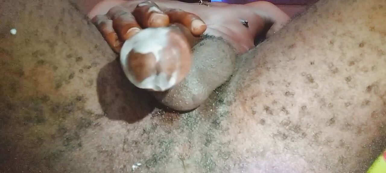 İlk kez mastürbasyon yaptığımda, bunu bulduğumu sandım. Yarım yamalak bir avuç dolusu çöpüme baktım ve bölüm 1'i paylaşmayı düşündüm