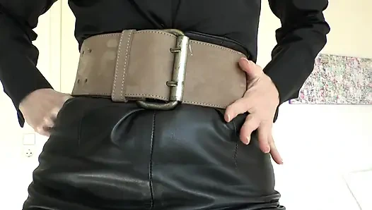 Ikat pinggang ketat lebar bagian 78 lady victoria valente