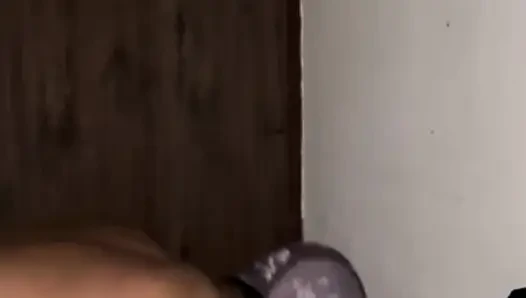 Mauka milte hi padosan ko choda