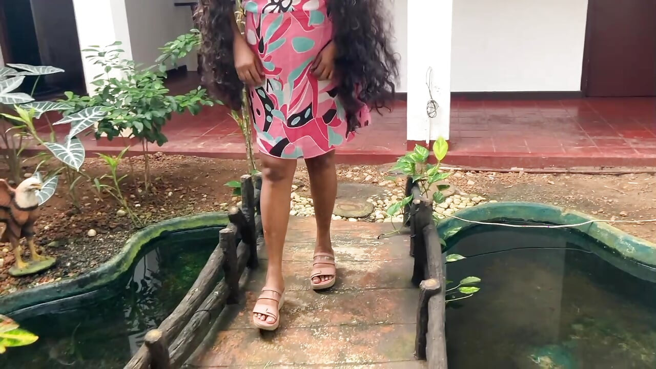 Sri lankan garden giri