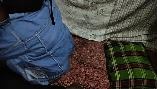 Bangladeshi Hot aunty  sex with Littale boy