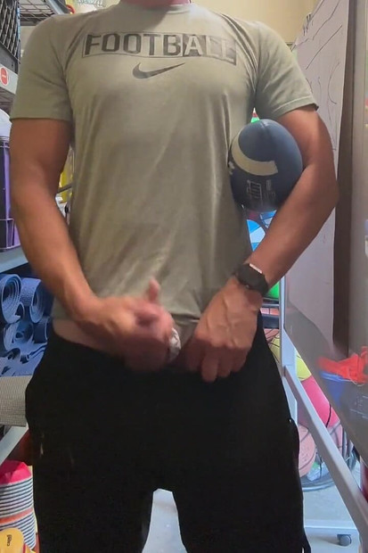 アルファのスタッド、Jockdad87が大量のフットボールを噴射する