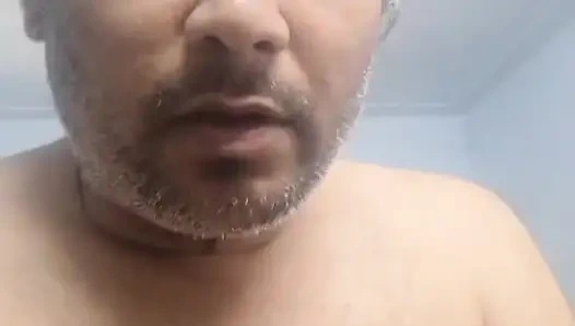 Nackter fick kostenlos zu hause ...