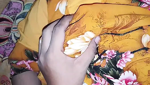Video seks romantis pasangan desi baru
