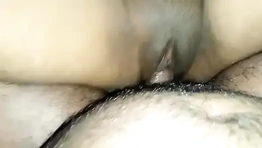 I fucked my friend with great difficulty and made her cum