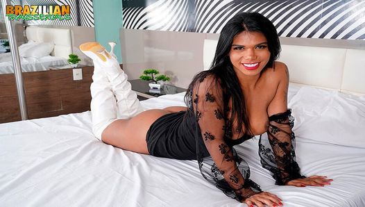 BRAZILIAN TRANSSEXUALS: New Sexy Solo Thayna Jordana