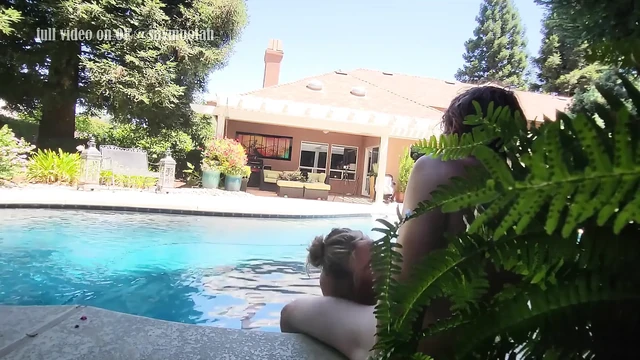 Sexy Blonde Gets Facial in the Pool