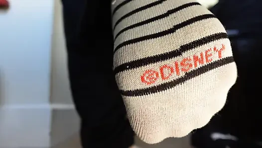 Schnüffeln und streicheln an meinen dreckigen socken