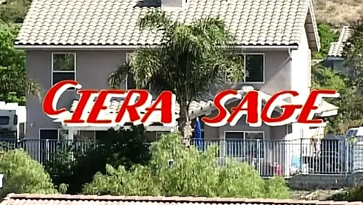 Vollbusiges schätzchen bekommt ihr enges analloch gefickt