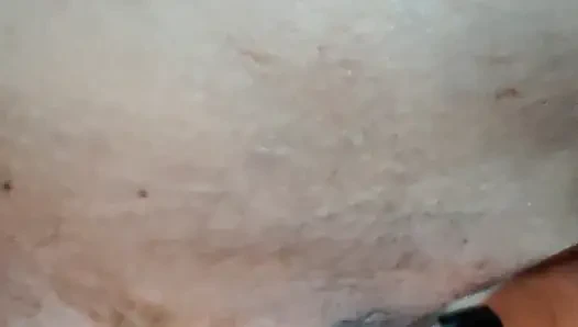 Istri lusi yang nggak puas berpikir untuk selingkuh dari suaminya