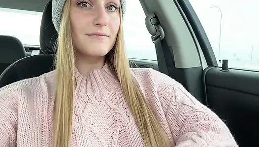 Riskli halka açık mastürbasyon yoğun otoparkta kendimi parmaklıyor