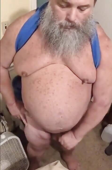 Mature Daddy Bear Is Horny