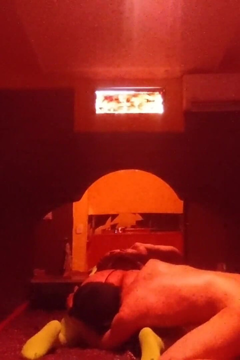 Le Chupo La Concha Y La Cola En Motel