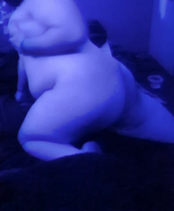 외로운 뚱뚱한 밀프 자위