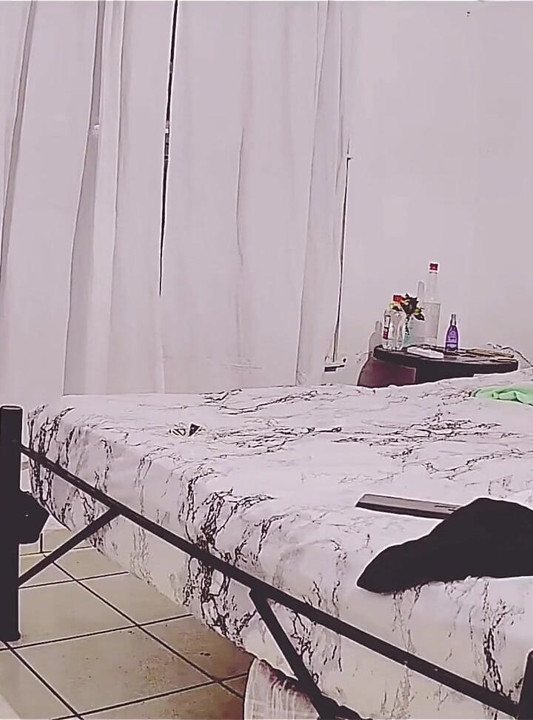 My Fat Pregnant in Bed on Cam (full Version in Premium)