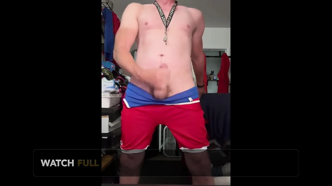 Jockdad87 Shoots a Load in His Wrestling Singlet