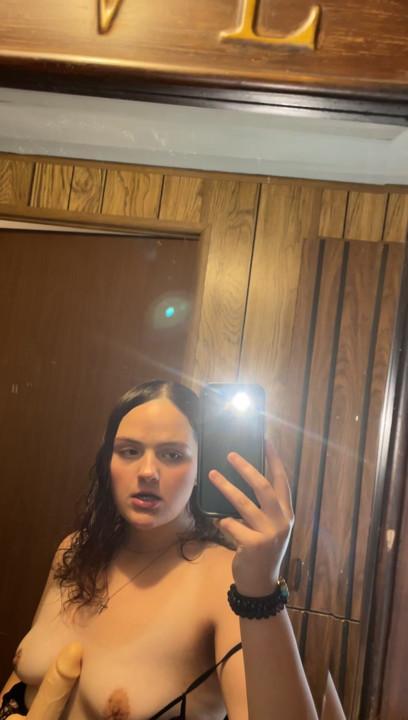 Mmm heyy:) hope you like, I’ve got deal going rn on my VIP page:) come and check it out before it’s too late trixethick23