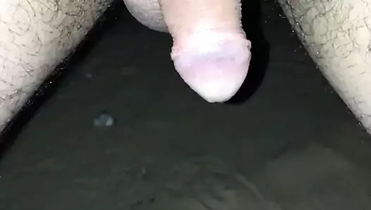çıplak pissing