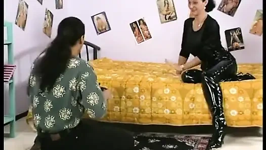 Extremely Sexy and Natural Big Sagging Tits with Big Nipples