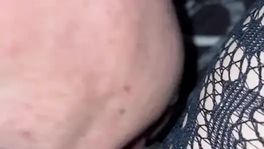 Сосу и мастурбирую мою сочную киску