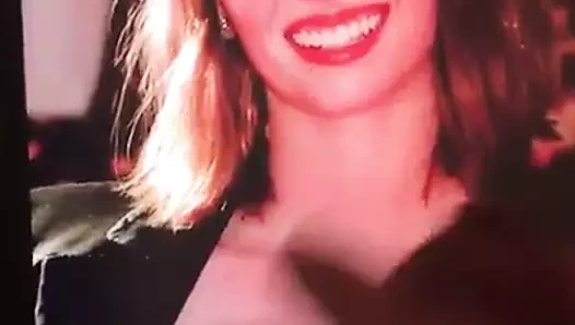 Maya hawke boşalıyor