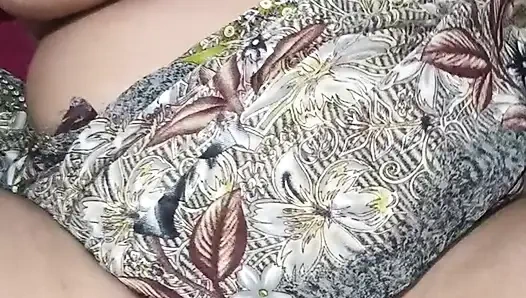 Bercinta dengan saree