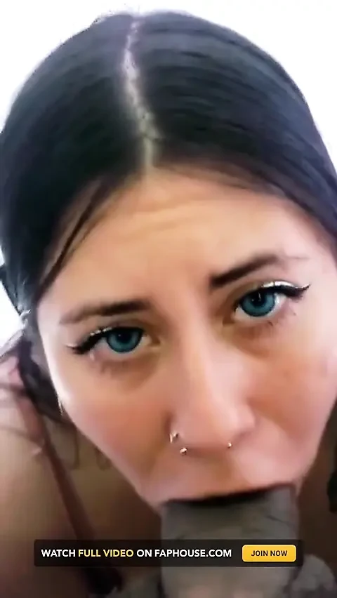She Got Too Horny and Gave Me a Blowjob Until She Got the Cum Out of Me.