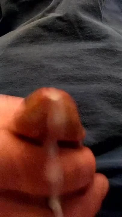 Eu masturbando meu pau