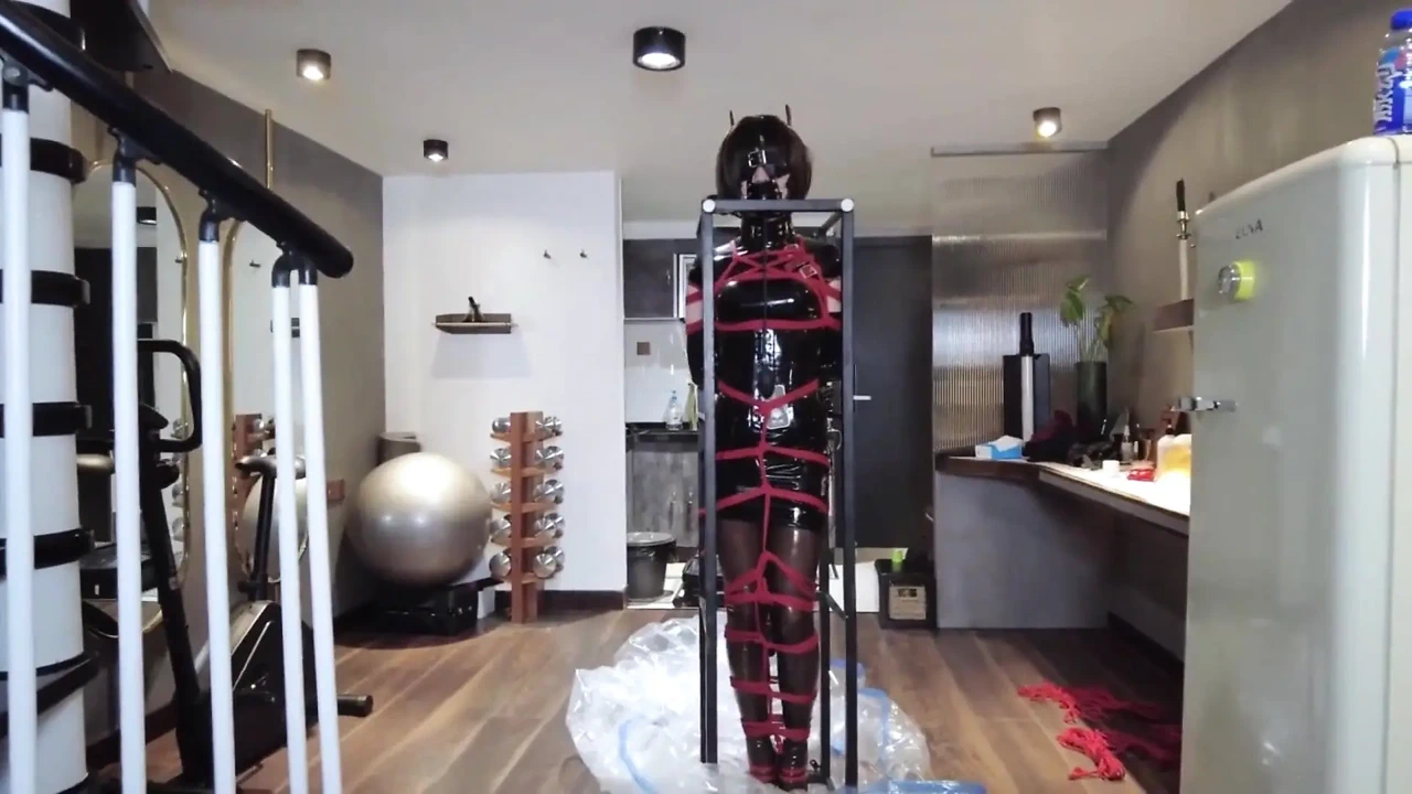 Mz32 – Bound Within a Metal Device, Reaching a Vibrating Climax.