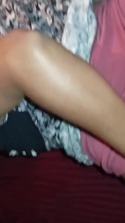 I share a bed with my best friend's boyfriend while she's on vacation real creampie | Clip 2