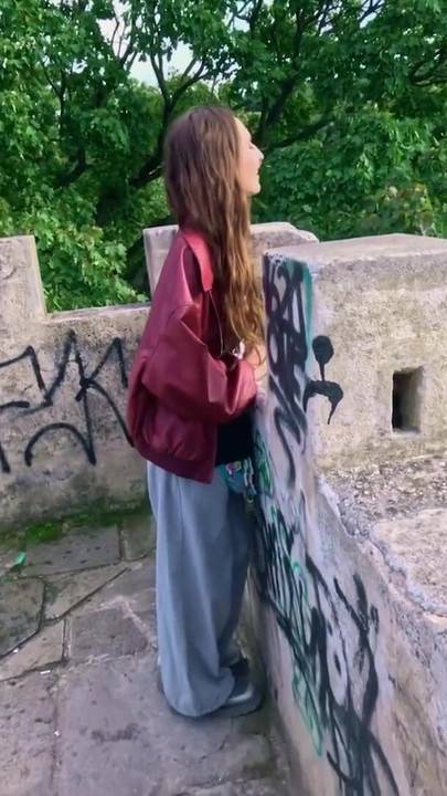 HUNT4K. แฟนหนุ่มไม่ว่าอะไรเมื่อนักล่าเย็ดแฟนสาวของเขา คลิป 1