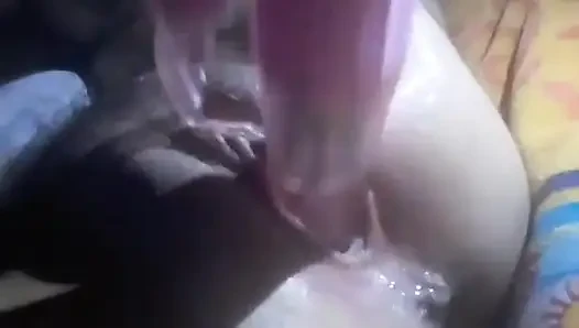 Squirting, sahniger dildofick