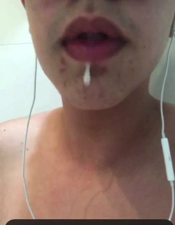 A big dicked guy enjoys and shows his cum in his mouth