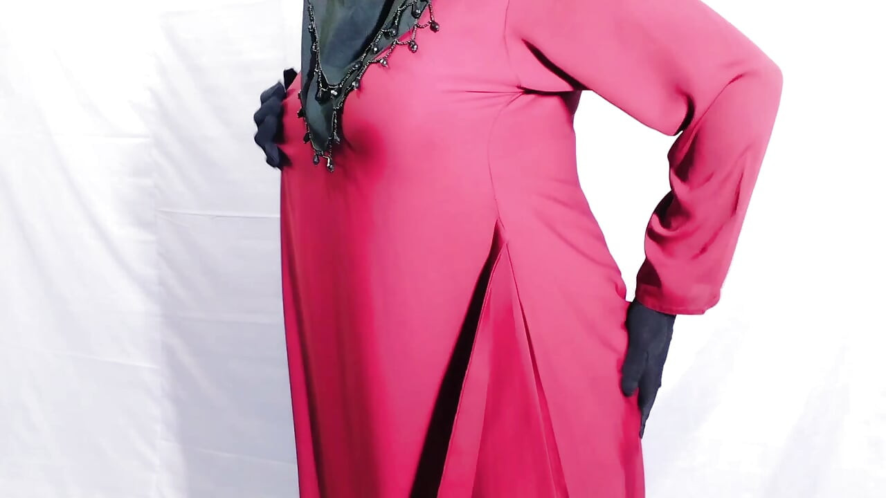 Pakisthani Desi Couple Outdoor Field Romantic Kiss Selfi Video by