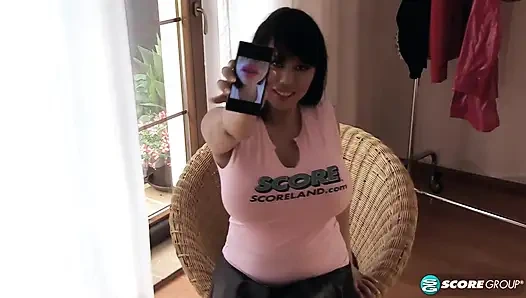 Селфи-шоу с большими сиськами Tigerr Benson