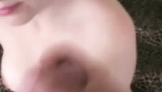 Seksi esmer kadın