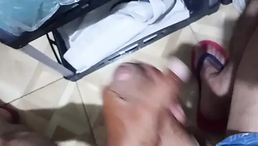 I masturbate when my wife is resting I watch xhmater.