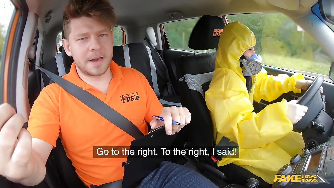 Cởi bỏ bộ đồ hazmat của tôi và đụ tôi