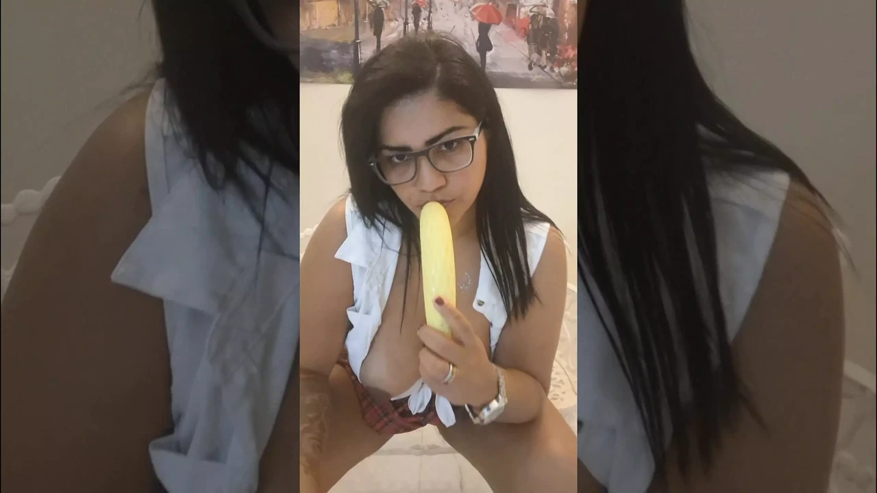 Horny, Naughty & Glasses On: Nicoly Cums Hard With Her Banana Toy